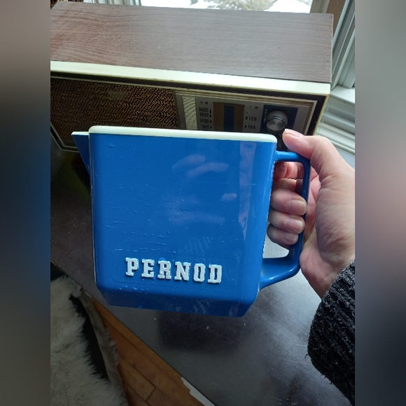 1970's Pernod plastic water pitcher barware - Picture 3 of 5